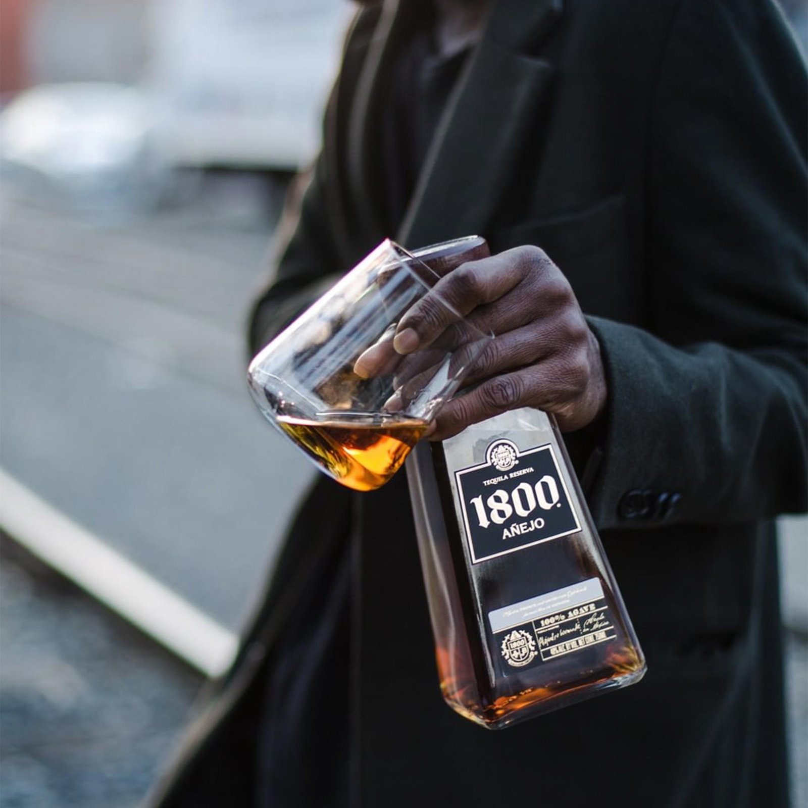 1800_anejo_lifestyle-01.jpg