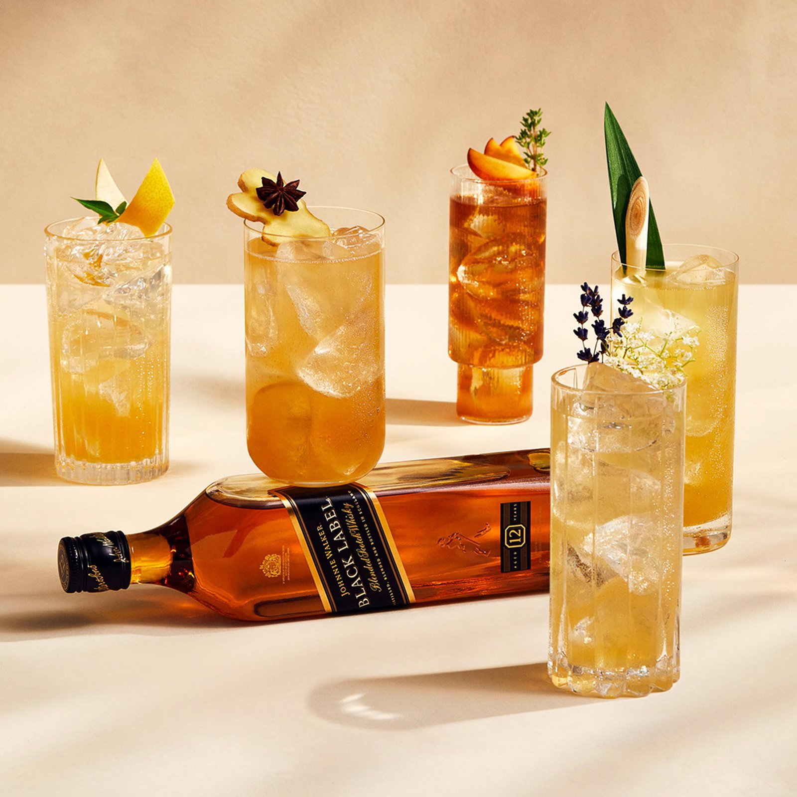 johnniewalker_blacklabel_giftset_lifestyle-04_1.jpg